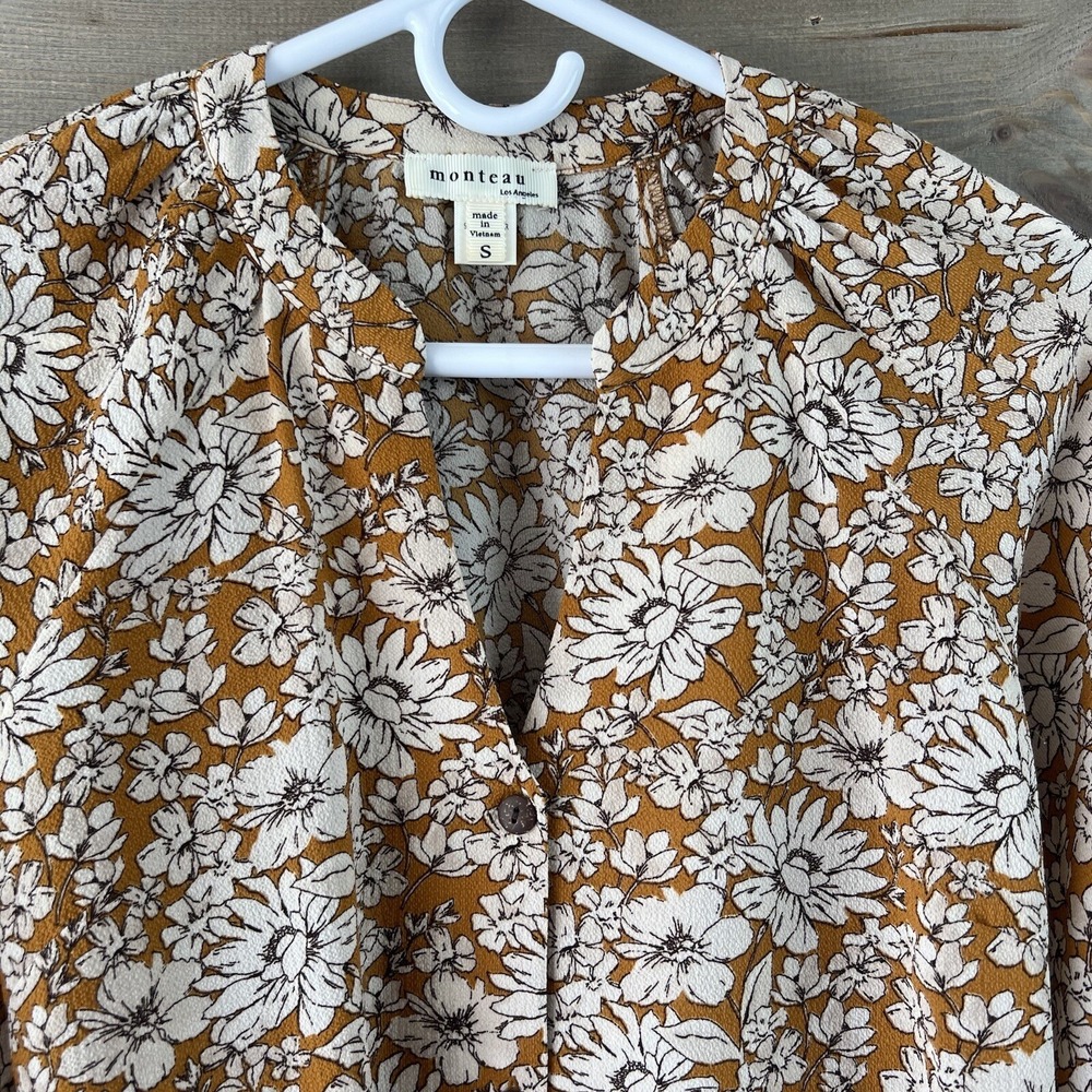 Monteau Womens Shirt Short Sleeve Button Up Vneck Blouse Floral Size Small - Picture 2 of 7
